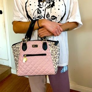 Betsey Johnson Pink Animal Print Handbag / Over-the-Shoulder Bag 💗👛🐆